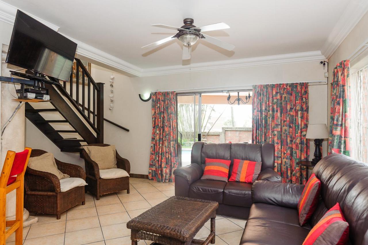 Palm View - Family Only - Adults And Children 18 And Under * Ballito